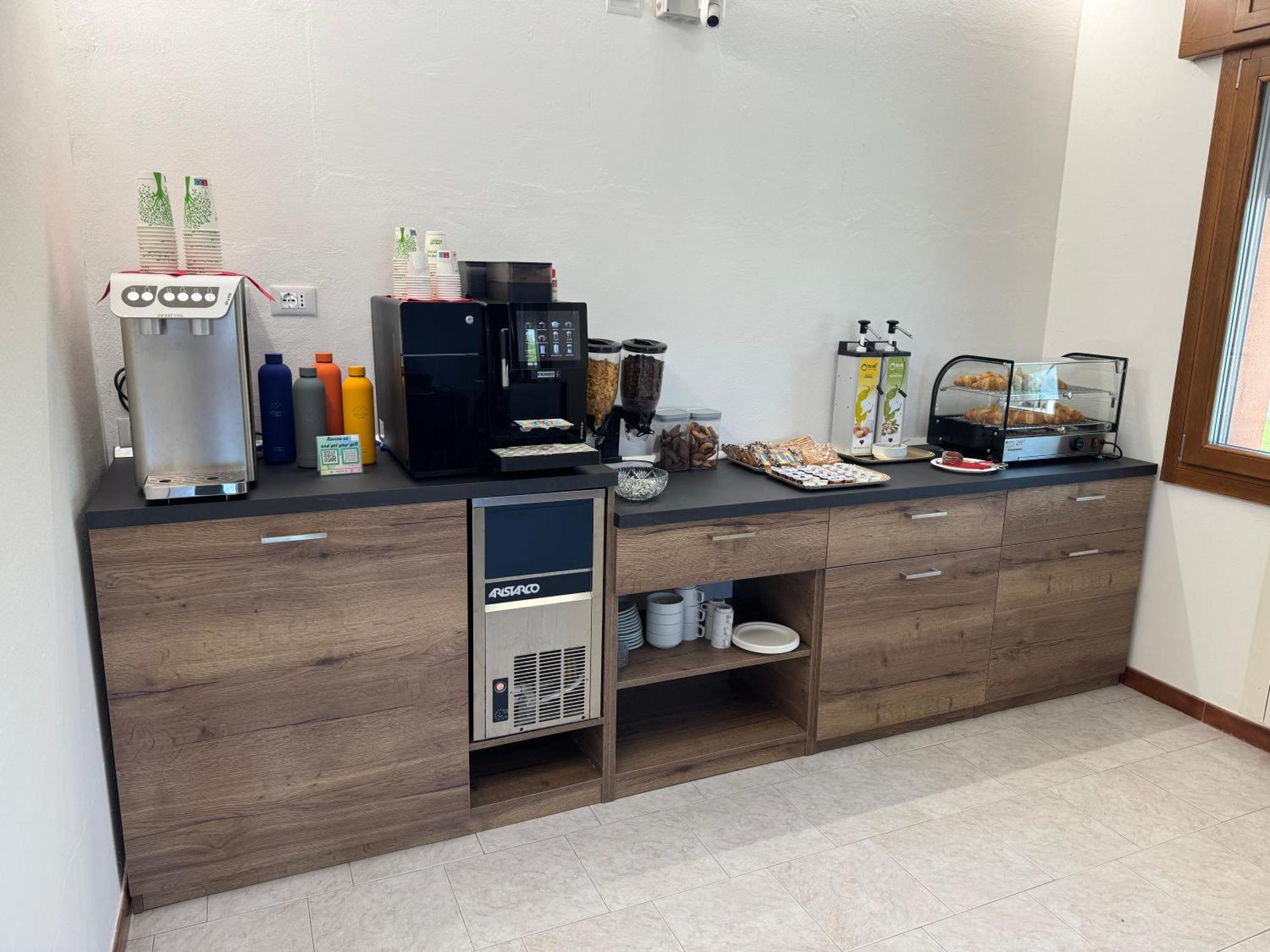 Adria Bnb Buitenkant foto
